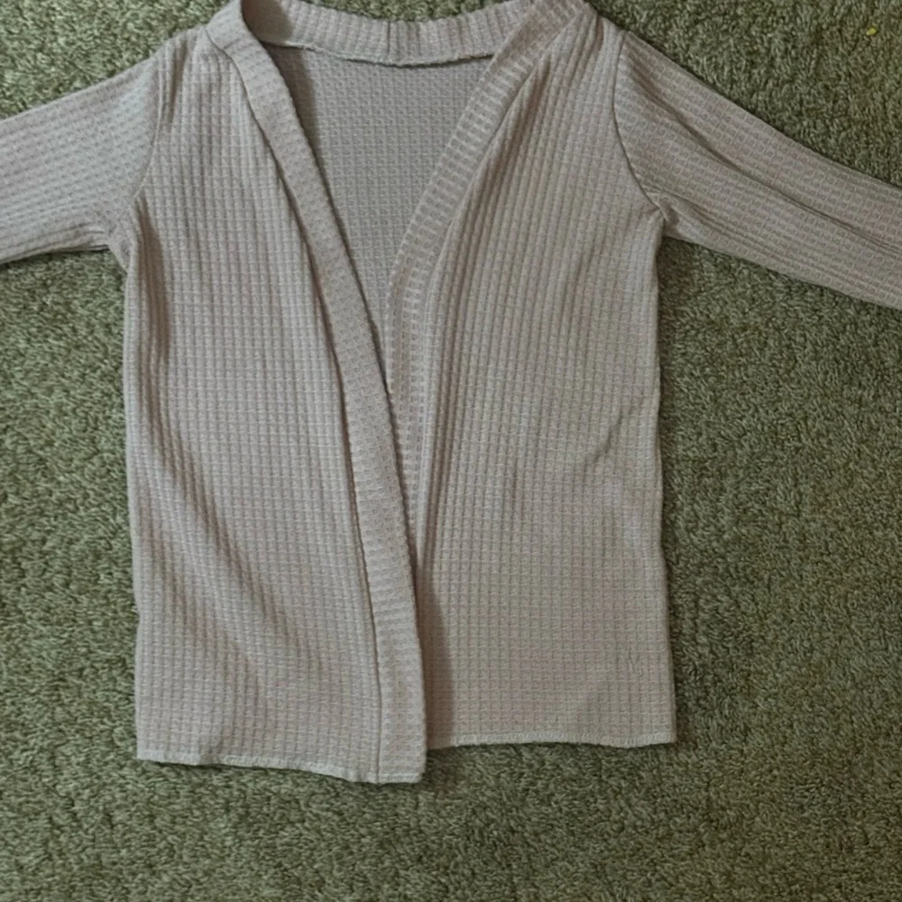Blush Pink Cropped Sweater with Puff Sleeves